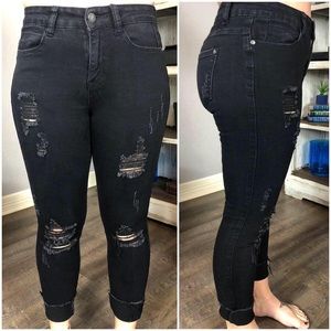 Judy Blue Black Distressed Skinny Jeans w/Raw Hem